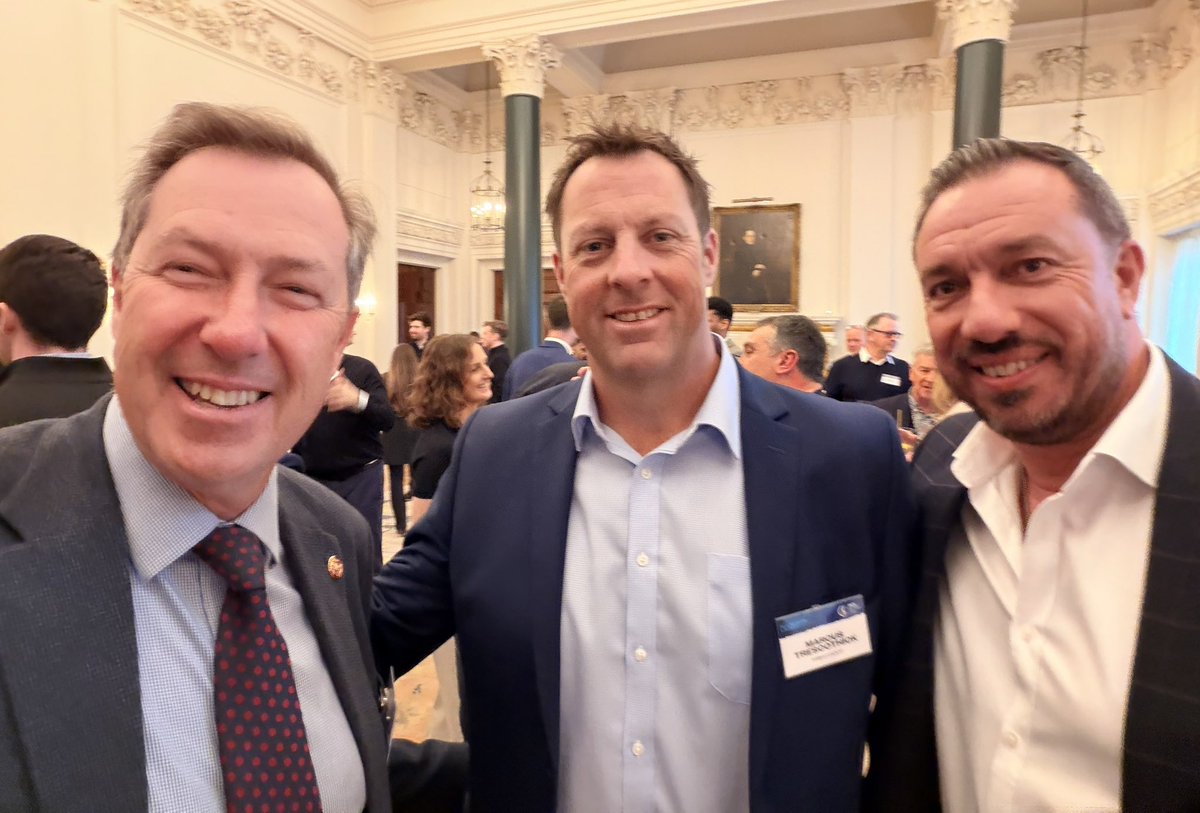 Chris Hart tweet media