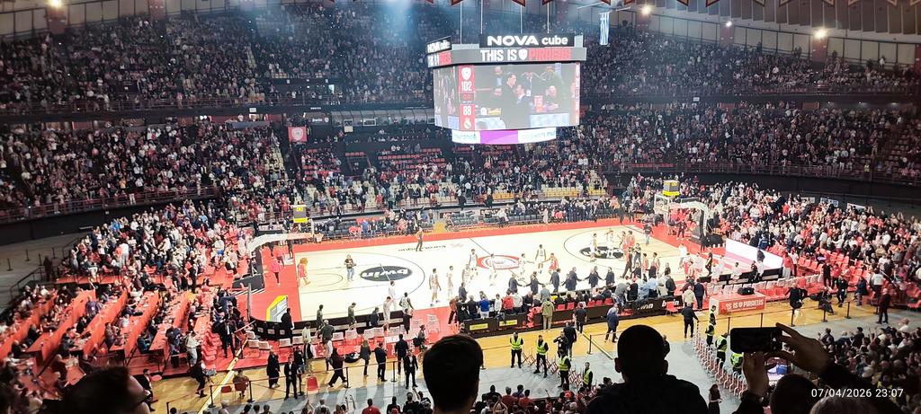 za7td's tweet photo. Puta madre
#OlympiacosBC #OLYRMD https://t.co/GYLTU7UE32