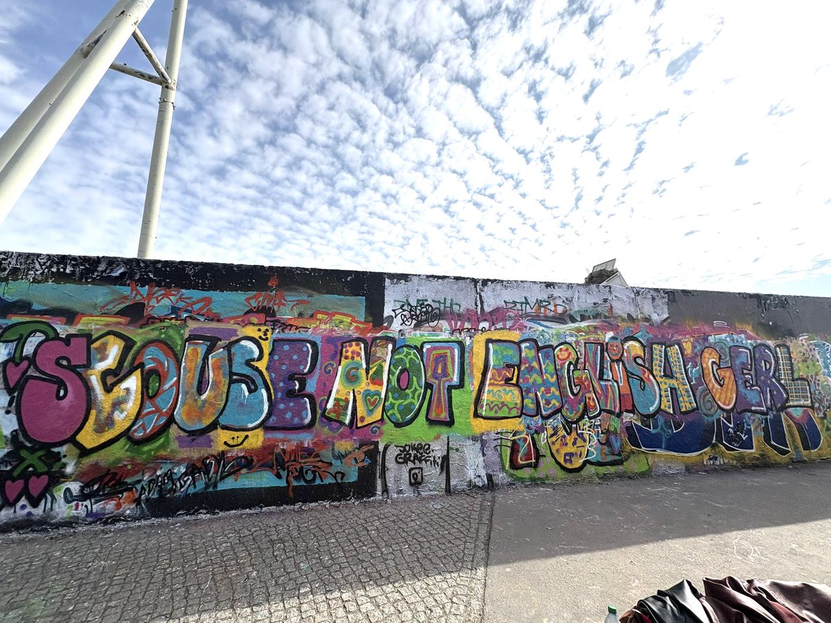 IanProwse's tweet photo. This appeared on a section of the Berlin Wall last week 😁 https://t.co/ebzAdHGvKX