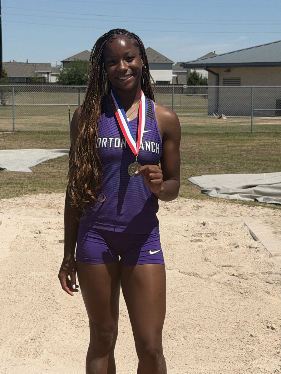 MortonRanchGirlsTrack-Coach Melissa Hoffmann tweet media