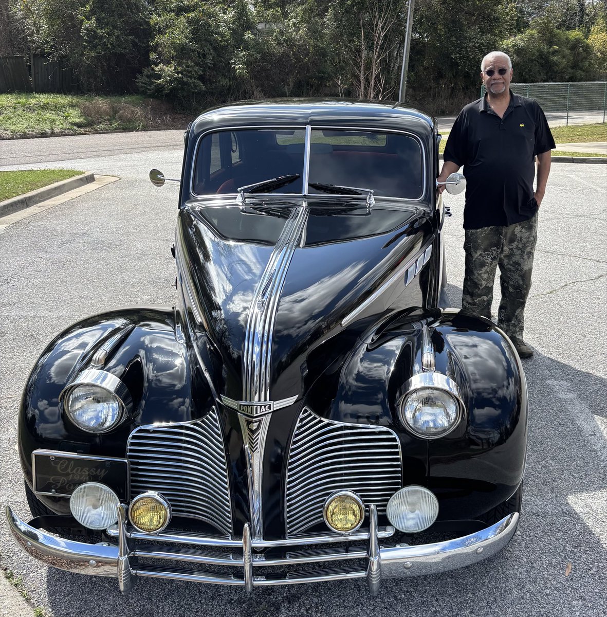 Meet Lawrence Bennett, a former chauffeur at Augusta National, unofficial historian and protector of what's most sacred about the place.

The real story of Augusta isn't green jackets. It lives in the people time quietly leaves behind.

Gift link here: nytimes.com/athletic/71741…
