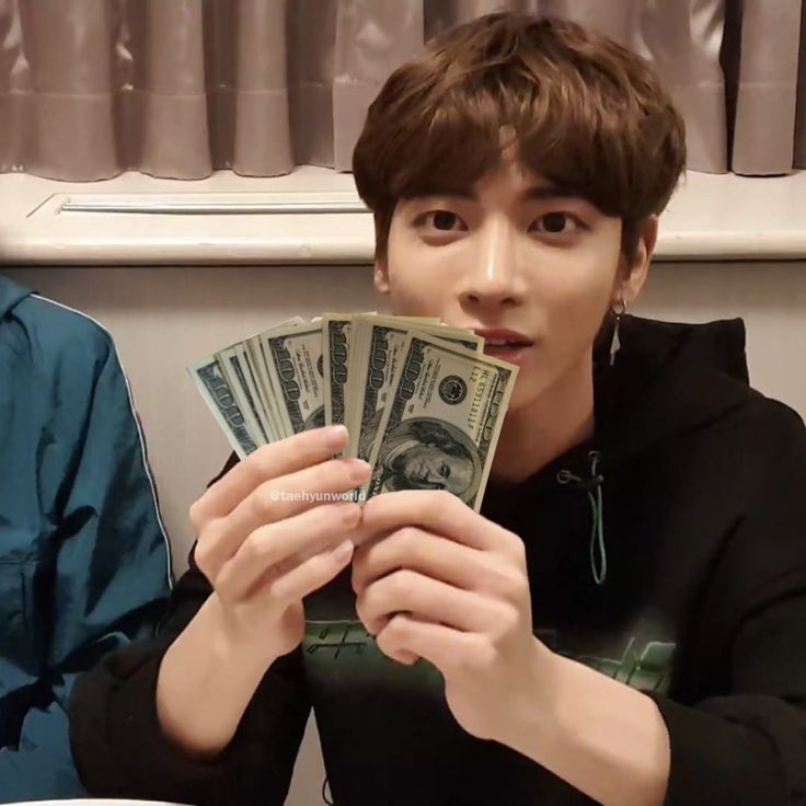 ₊˚˖7th year: zara.th⁵₊˚˖ tweet media