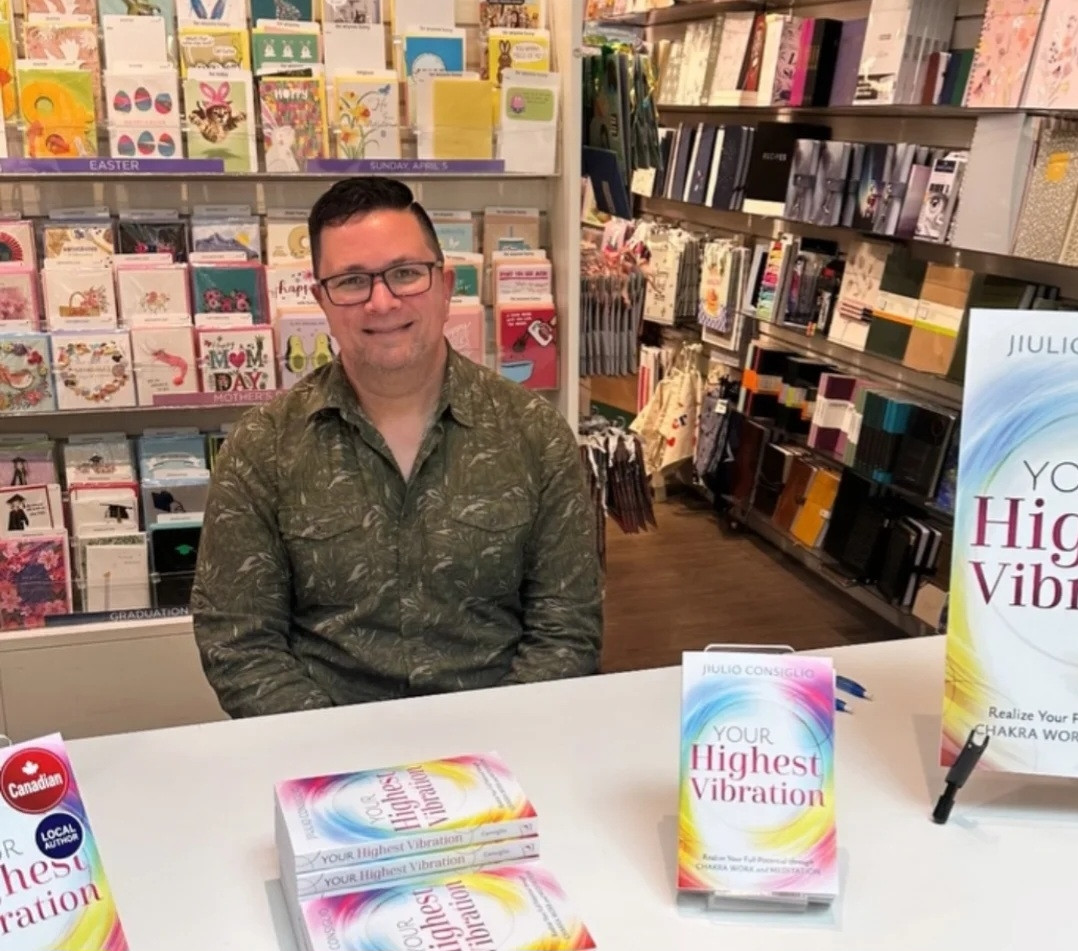 JiulioConsiglio's tweet image. Book Signing Event
Indigo Sherway Gardens
Saturday, April 11th, 11-3 PM.
#Ontario #Toronto #mississauga 
#spiritualbooks #bookcommunity
#booktwitter #southernontario