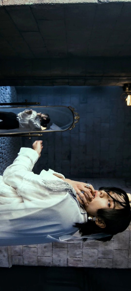 HYUNJIN THREAD ♡ tweet media