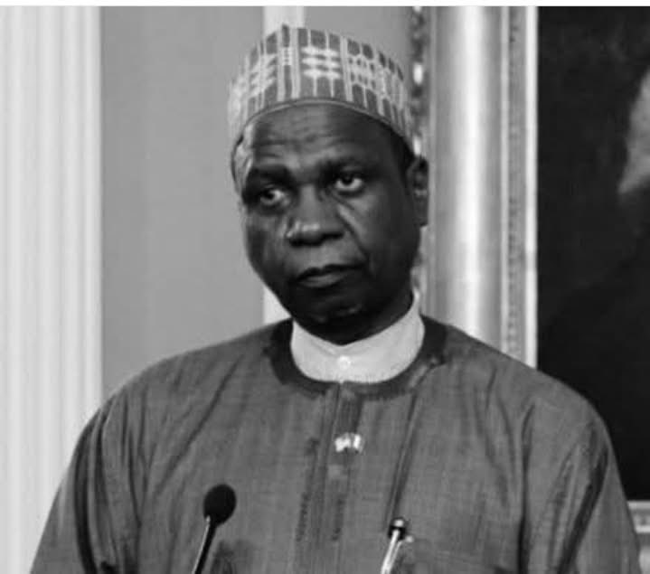 Munnirsanda's tweet photo. Mahmud Yayale Ahmed (born April 15, 1952) is a distinguished Nigerian civil servant and politician renowned for his extensive contributions to the nation's public service.

Born in Shira, Azare, Bauchi State, Ahmed hails from a family rooted in Islamic scholarship; his father, Ahmadu, was both an Islamic scholar and a farmer. He commenced his education at Shira Primary School, proceeded to Government Secondary School in Azare, and later attended Ahmadu Bello University (ABU) in Zaria, Kaduna State. At ABU, he earned a bachelor's degree in Political Science in 1976 and a master's degree in Public Administration in 1981. He also holds honorary Doctorate Degrees in Law from the University of Abuja and in Letters from Bayero University. 

Ahmed's career in public service began in 1977 with the Bauchi State Civil Service. By 1982, he had advanced to the position of Deputy Secretary in the state's Ministry of Animal Health and Forestry Resources. The following year, he was appointed Acting Permanent Secretary of the Ministry of Rural Development and Cooperatives. In 1986, Ahmed transitioned to the federal civil service, where he held various roles in the Ministries of Internal Affairs and Education. Notably, he was a member of the 1988 Ministerial Committee on Civil Service Reforms. 

His exemplary service led to his appointment as the Head of the Civil Service of the Federation on December 18, 2000, by President Olusegun Obasanjo, who referred to him as "Mr. Civil Servant." During his tenure, Ahmed was instrumental in implementing significant reforms aimed at enhancing the efficiency and effectiveness of Nigeria's civil service. 

In July 2007, President Umaru Musa Yar'Adua appointed Ahmed as the Minister of Defence, a role he embraced despite lacking prior military experience. His tenure was marked by efforts to address security challenges and reform the nation's defense apparatus. In September 2008, he was elevated to the position of Secretary to the Government of the Federation (SGF), succeeding Babagana Kingibe. Ahmed served diligently as SGF until May 2011, when he was succeeded by Anyim Pius Anyim. 

Beyond his formal public service roles, Ahmed has remained active in various capacities. In August 2024, he was appointed Chairman of the Committee of Pro-Chancellors of Nigerian Federal Universities (CPCNFU), reflecting his ongoing commitment to advancing education in Nigeria. His contributions have been recognized with the national honor of Commander of the Order of the Federal Republic (CFR). 

Ahmed is married and blessed with seven children. He is multilingual, fluent in Hausa, Fulani, and English. In recognition of his service and dedication, he holds traditional titles, including Ajiyan Katagum from the Katagum Emirate and Akowojo of Idanre Kingdom in Ondo State. 

Throughout his illustrious career, Mahmud Yayale Ahmed has exemplified dedication, humility, and a steadfast commitment to the progress and development of Nigeria's public service and governance.