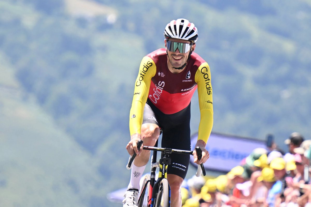 Cyclingpredpt's tweet photo. Itzulia Basque Country🇪🇦 Stage 3
⭐️⭐️⭐️⭐️⭐️Alex Aranburu
⭐️⭐️⭐️⭐️Laurance, Seixas
⭐️⭐️⭐️Del Toro, Skjelmose, Cort
⭐️⭐️Bagioli, Roglic, Higuita, Scaroni
⭐️TJohannessen, Tulett, Simmons, Labrosse, Ayuso

Stage 3 is probably the easiest stage of this year’s Itzulia although “easy” is very relative in the Basque Country.

This is a stage that should suit the punchers. The final climb to the line includes a brutal last 400 metres at 8.8%, which should be enough to create differences and favour explosive riders.

My pick for the stage is Alex Aranburu.

This is a perfect type of finish for Aranburu. The previous stage did not suit him, but this one certainly does. He has performed very well in the Basque Country in the past, knows these roads better than almost anyone, and has been enjoying a strong season. If he is in good position before the final ramp, he has every chance of taking the victory.

One of his main rivals could be Axel Laurance. Laurance impressed recently at the Settimana Internazionale Coppi e Bartali, has a good record in this race, and is fast on exactly this type of uphill finish.

And of course, you can never ignore Paul Seixas. Seixas is in absolutely sensational form at the moment. Realistically, he seems capable of almost anything right now, so he deserves to be considered one of the favourites again.

.We should not forget what  Isaac Del Toro showed at the UAE Tour. If he reaches the final climb in a good position, this explosive uphill finish could suit him very well.

Mattias Skjelmose is another rider who could perform strongly on this kind of terrain, while Magnus Cort would also be a dangerous option if he is still there in the final kilometres.

There are several other possible contenders, but overall this looks like a stage for a fast, explosive rider with a strong uphill sprint.

#itzulia2026