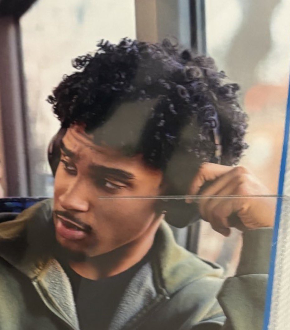 Uubzu v4 tweet media