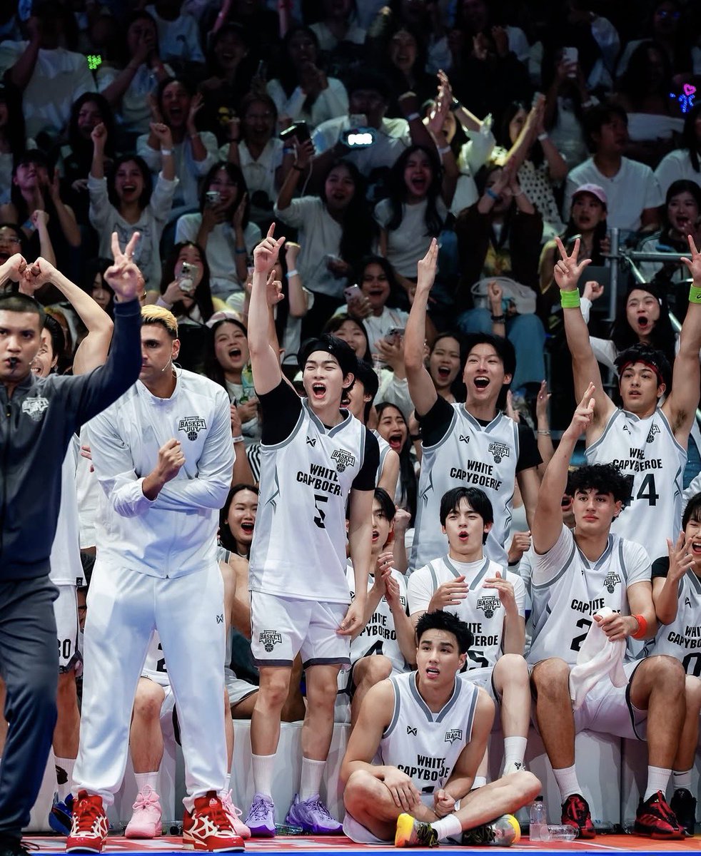 มักเน่ tweet media