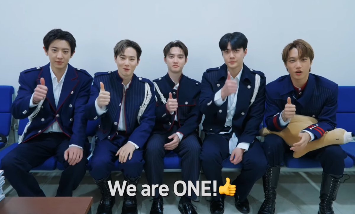 라윤☘️ EXO_REVERXE tweet media