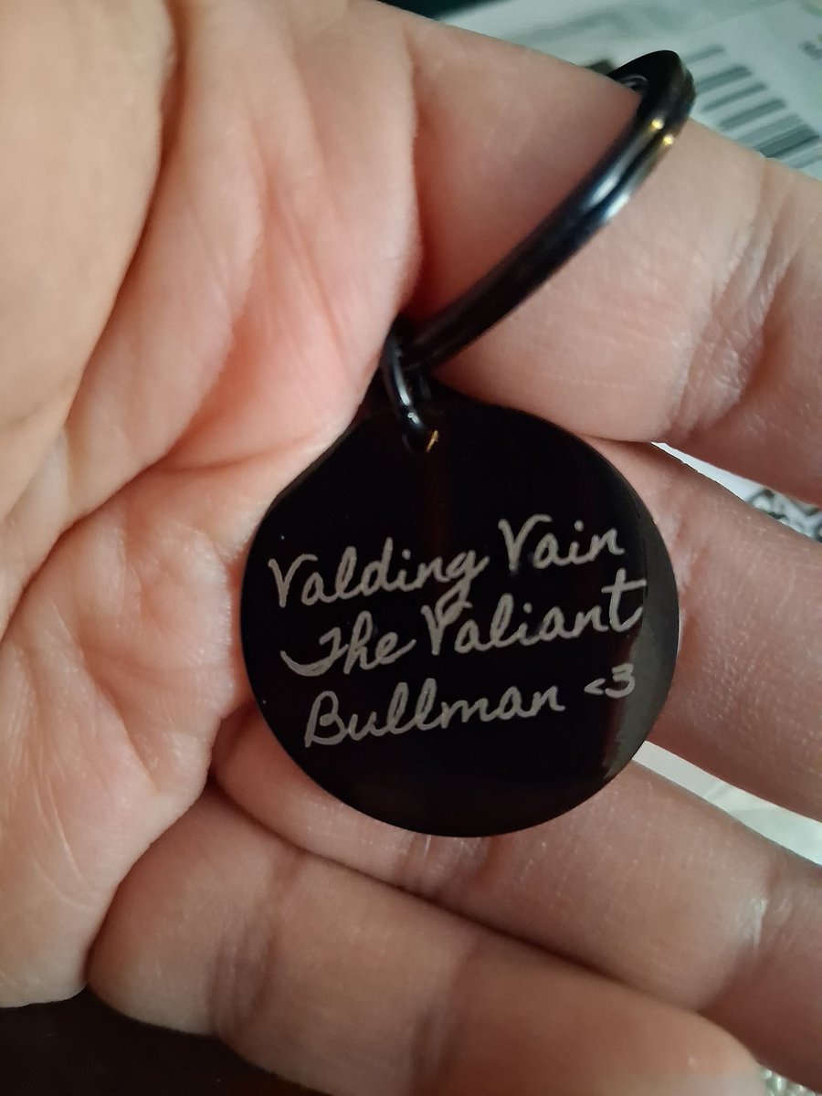 DrkAdorableAlex's tweet image. Custom keychain of dear Valding Vain the Valiant Bullman (@InVainYT). This features art made by the lovely @mikqoqq with her permission! She's so talented &amp;amp; has done many incredible artworks. ☺️✨️💜✨️