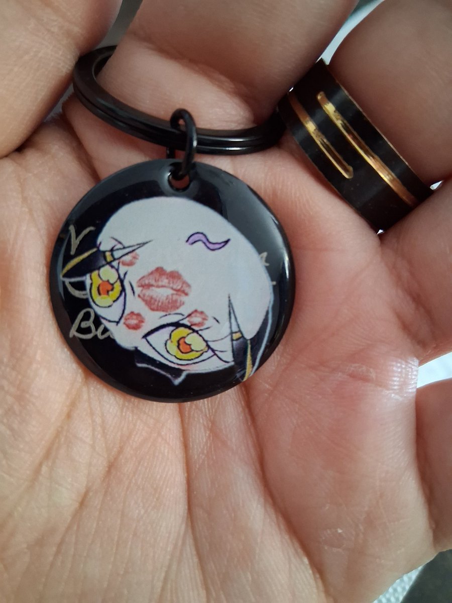 DrkAdorableAlex's tweet image. Custom keychain of dear Valding Vain the Valiant Bullman (@InVainYT). This features art made by the lovely @mikqoqq with her permission! She's so talented &amp;amp; has done many incredible artworks. ☺️✨️💜✨️
