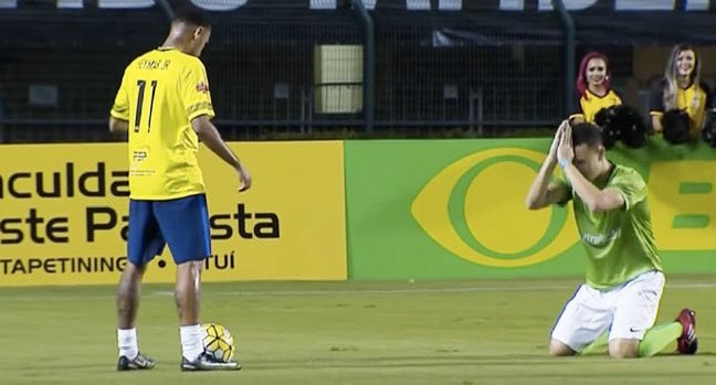 PARlSIEN's tweet image. Olise vs Carreras