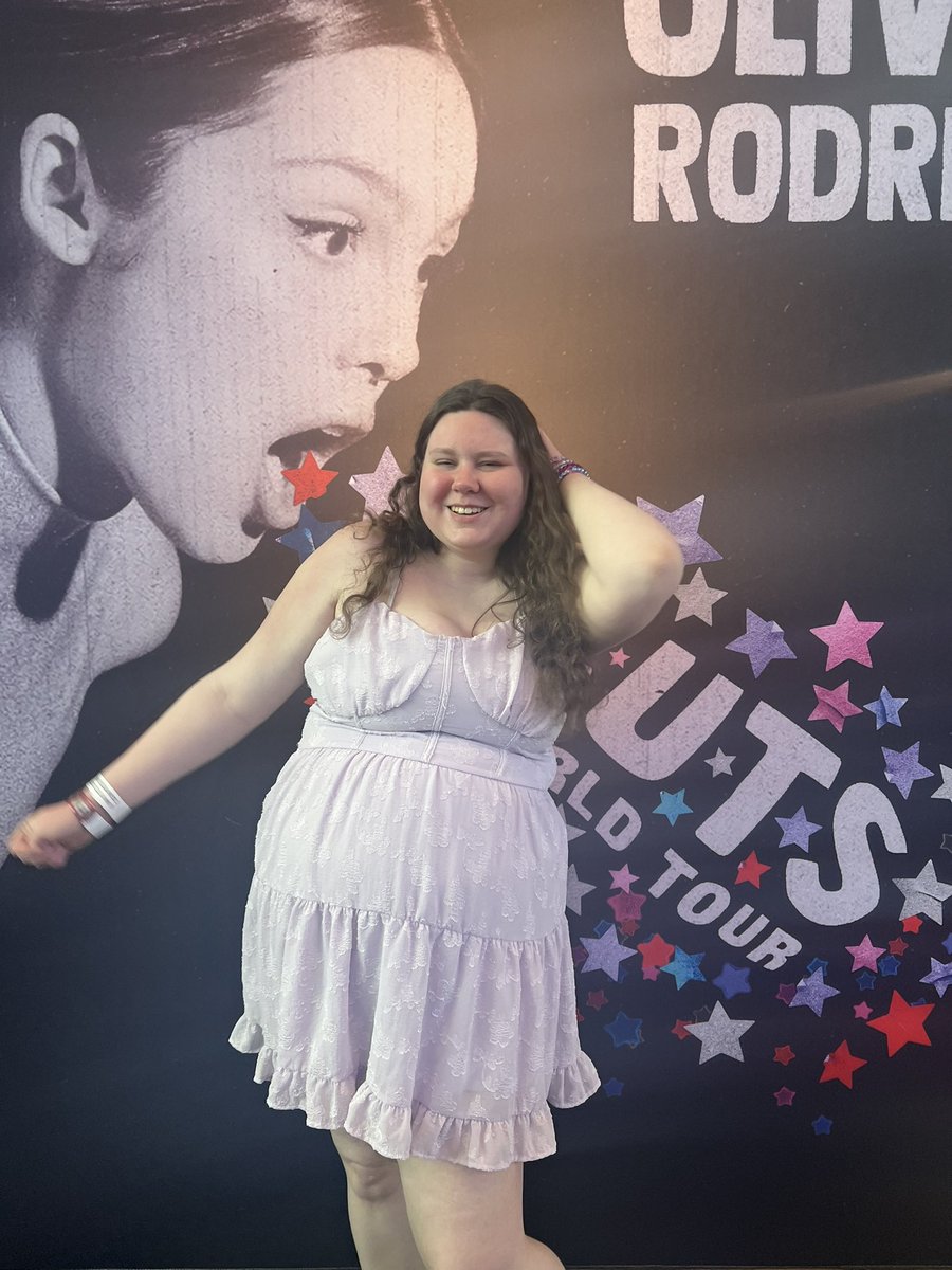 samantha is a girl so in love ❥ 🐾💋🪩 tweet media