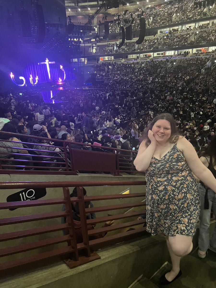 samantha is a girl so in love ❥ 🐾💋🪩 tweet media