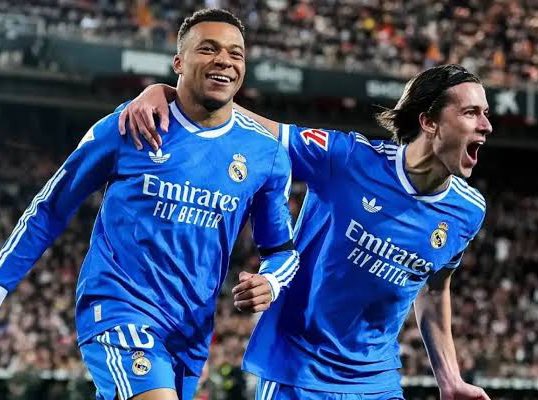 (fan) Rey Blanco tweet media