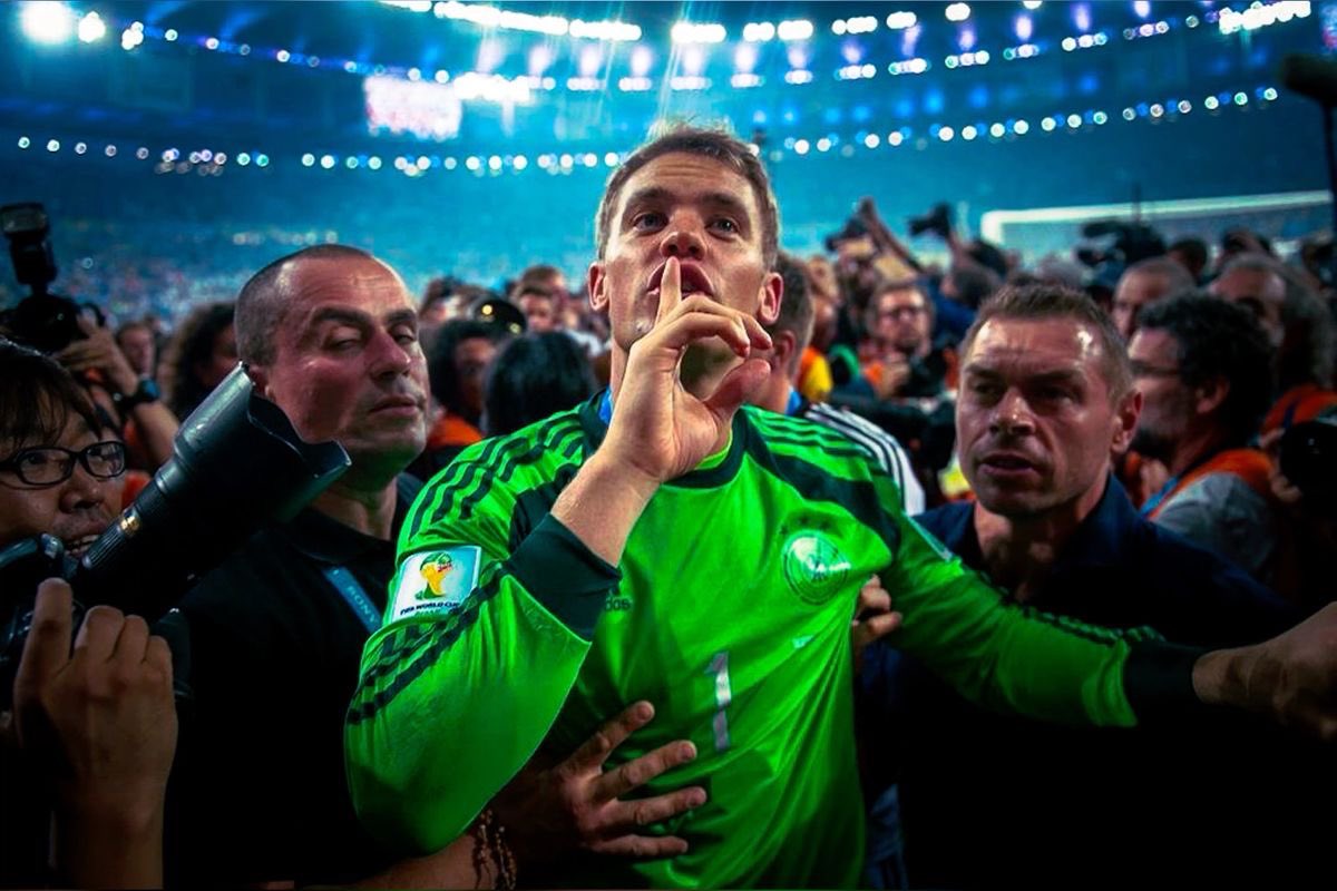 Hikaru_Matsuy12's tweet photo. Le match qu'est entrain de pondre Manuouel NEEUUYYYAAAAA au Bernabéu c'est juste pour expliquer à Thibault Courtois qu'il reste le Number One dans l'histoire même à 40 ans. Il est dans les gammes du Neuer prime 2014 là. 
#REABAY https://t.co/sAABZCD1DD