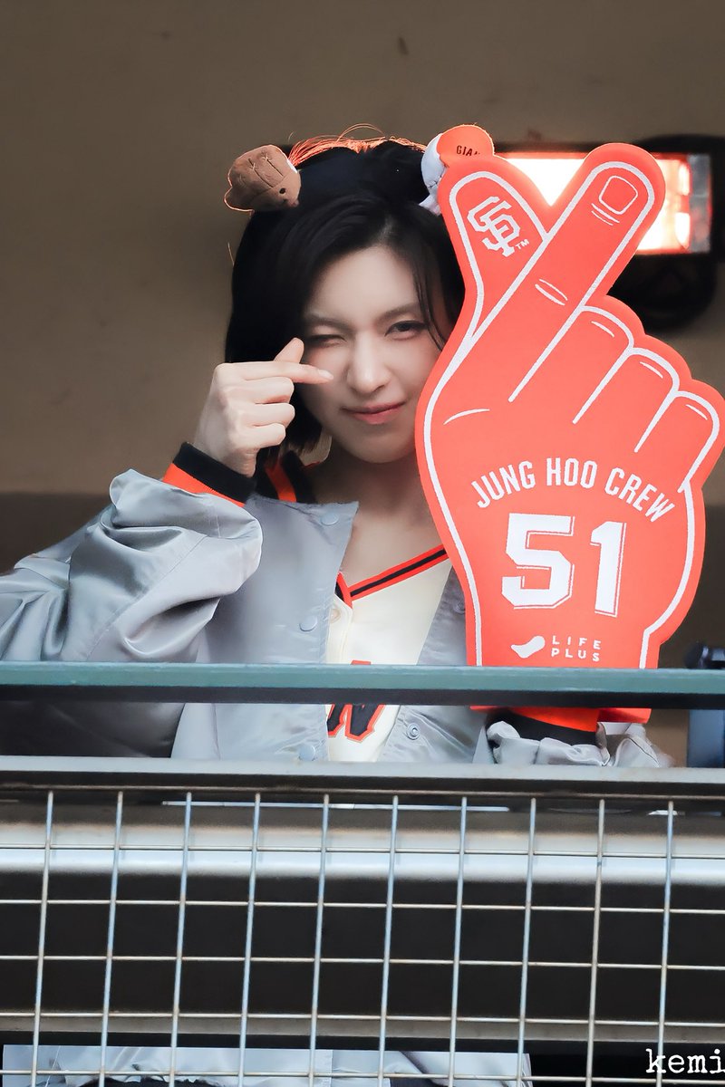 Gemmakemi's tweet photo. 260406 MLB

🫰❤️

#NMIXX #엔믹스
#배이 #BAE https://t.co/k1vuZTZcZI