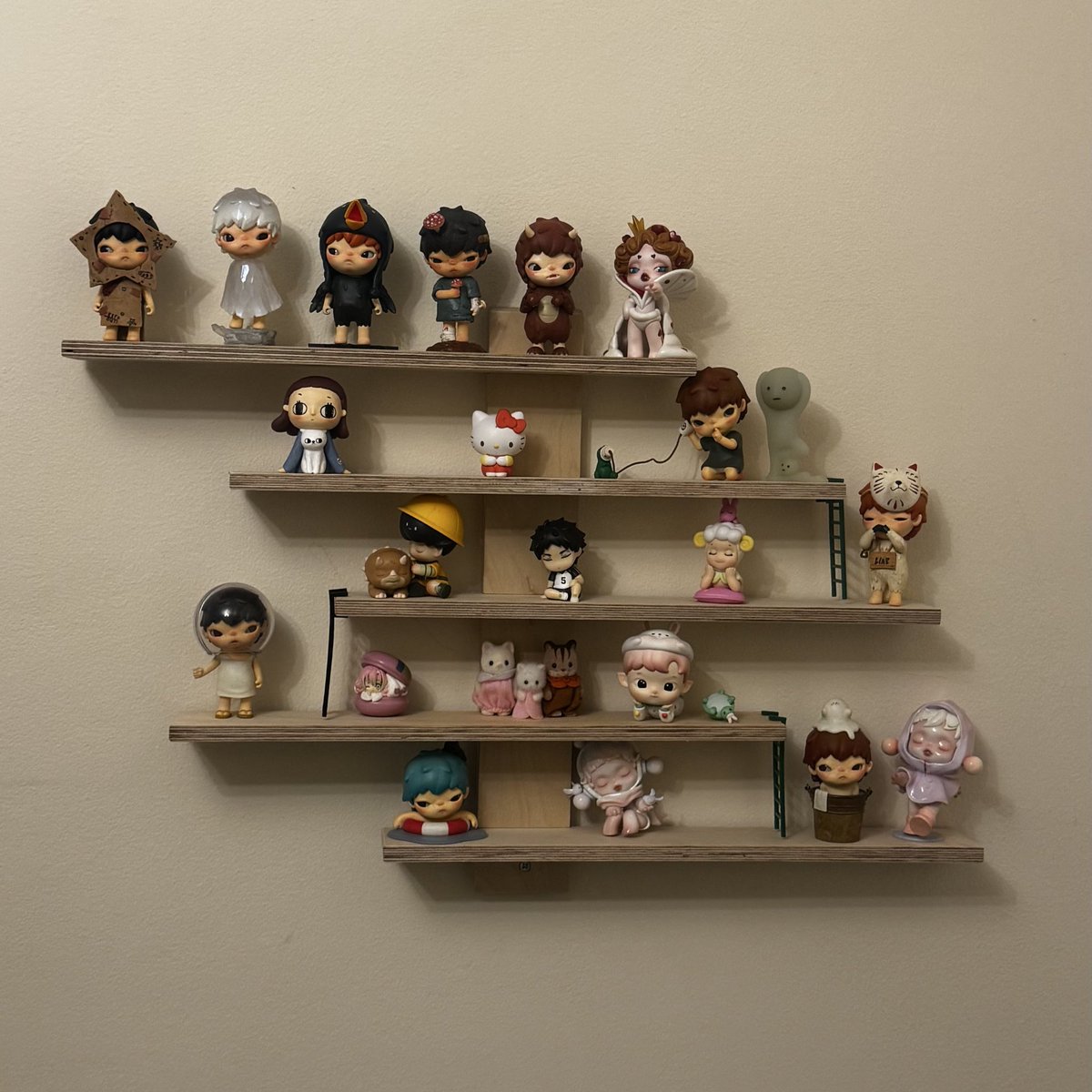 leon kennedy’s gf tweet media