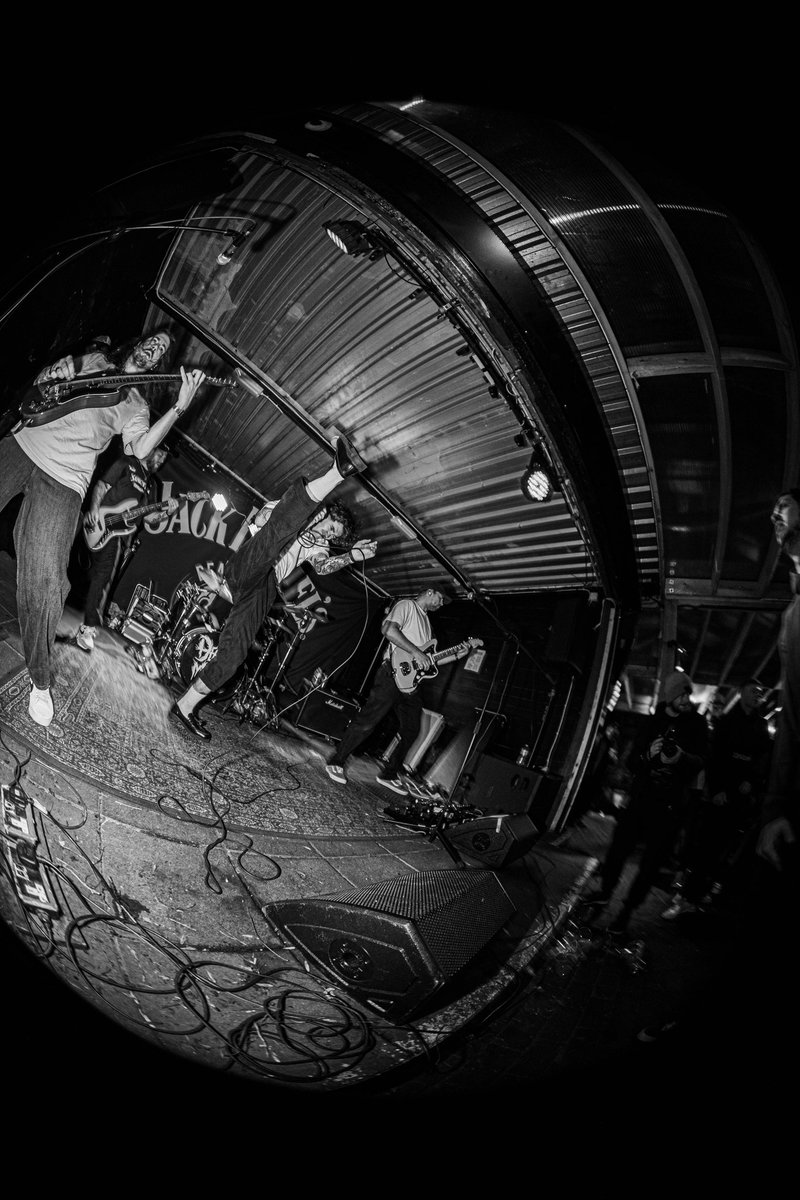 cnewtonphoto's tweet photo. last hounds in brum town on Saturday 📸 https://t.co/cv6QbUZxHD