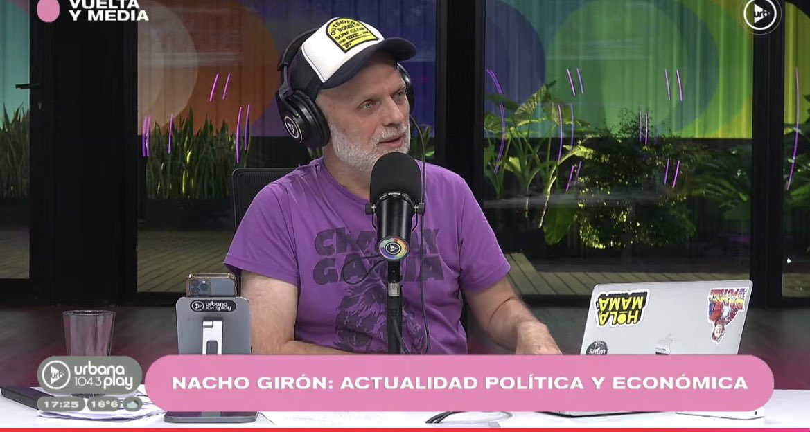 89polito's tweet photo. La tardecita 

🎙️VIVO
#SeFuelarga Luzu TV 40.5k
#VueltaYMedia Urbana 13k
#ElFinDelMundo OLGA 12.9k
#AZZ 7.9k
#QueOlor Gelatina 4.9k🔻
#LaFuerza Carajo 2.8k⚠️
#EstoNoSucedio  Vorterix 1.7k🚨

#QueDia BLENDER 33.9k🤖
#ComoCaimos La Casa 16k 🤖

La Comu que mira? 👀👇 https://t.co/SSyUFan2Kt