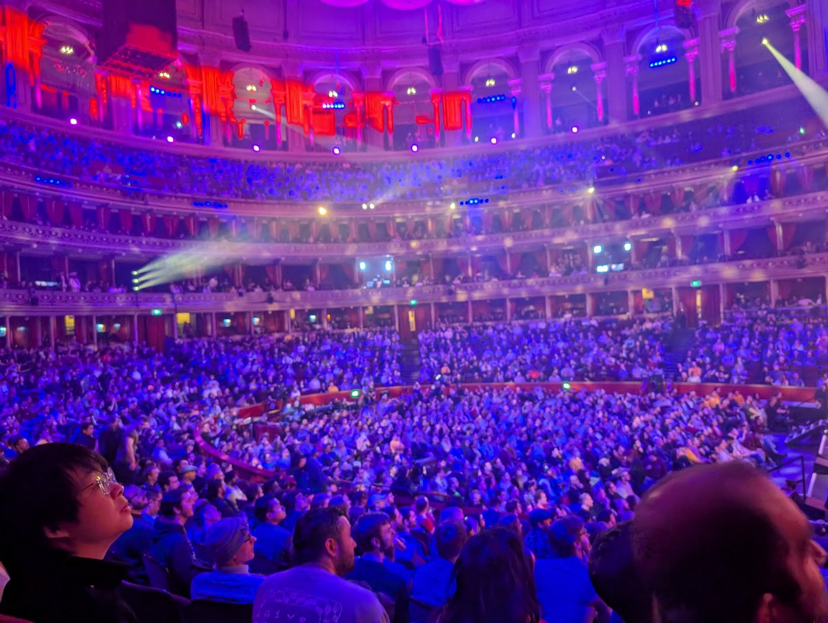 NoroTV's tweet photo. So satisfying to see the Royal Albert Hall packed out yesterday for  @AgeOfEmpires tournament #RedBullWololo Londinium. This would have been unimaginable when AoE2 first released almost 30 years ago https://t.co/GJh59hyUJO