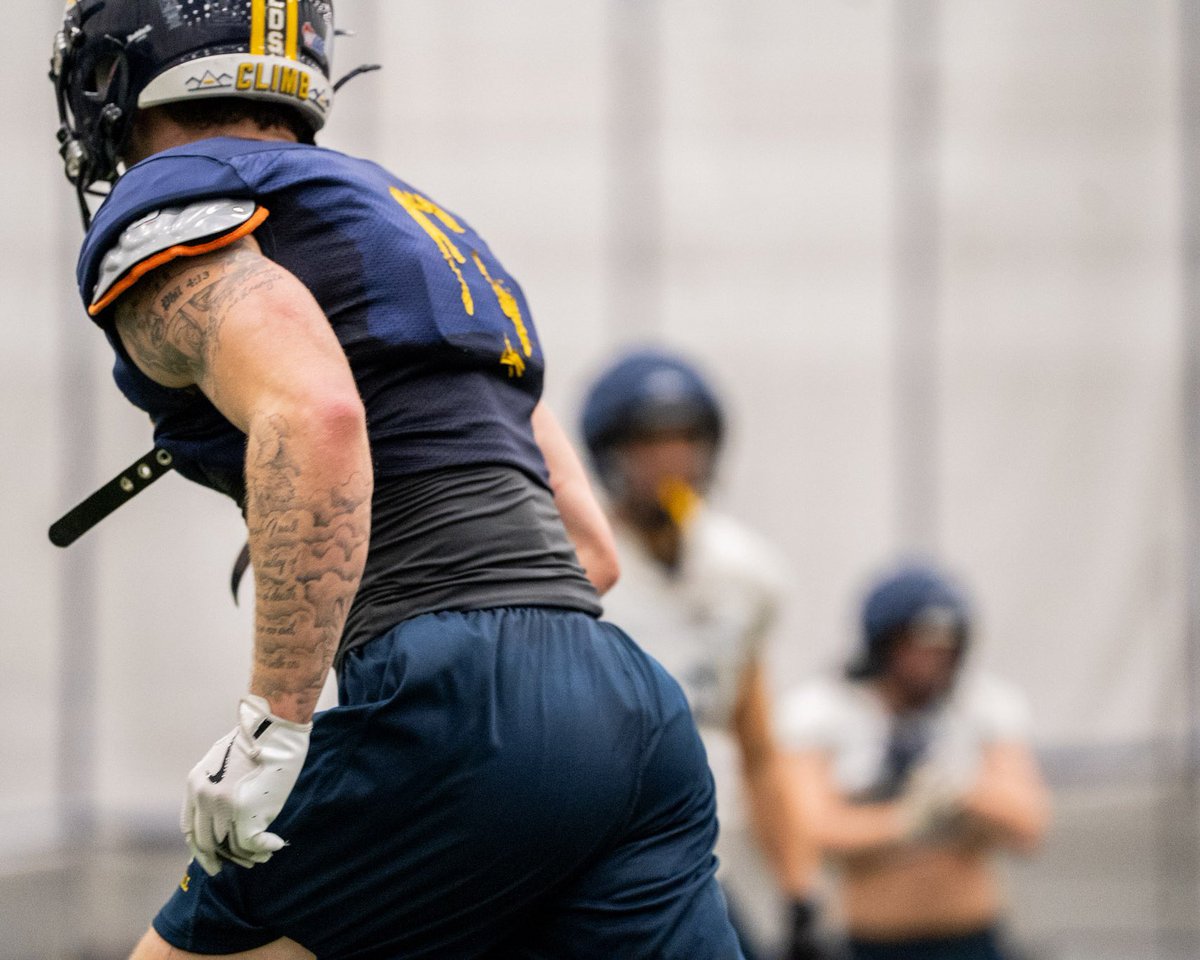 UWECFootball's tweet photo. Attacking each day. 

#ROLLGOLDS x #CTM https://t.co/5AeX4iLZSP