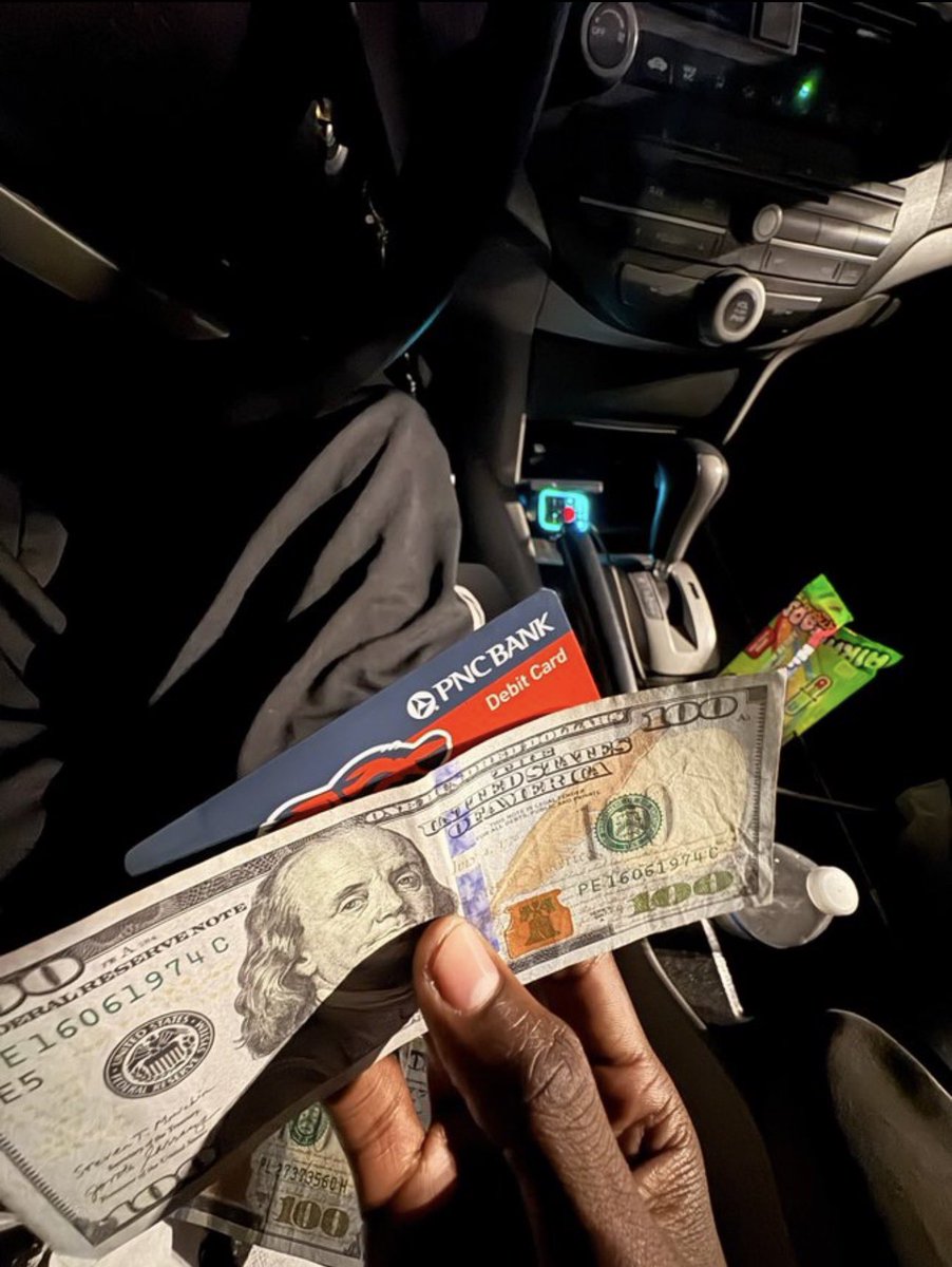 YoungDaggerDick tweet media