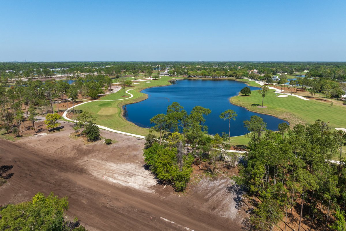 ThePARCGroup's tweet photo. Glen Kernan Update 🏡
 
A lot has changed over the past year, and Phase 1 is now nearly sold-out with just one homesite remaining.
 
View available homesites here: https://t.co/Y8tiNnDEOM https://t.co/JkqgWILprq