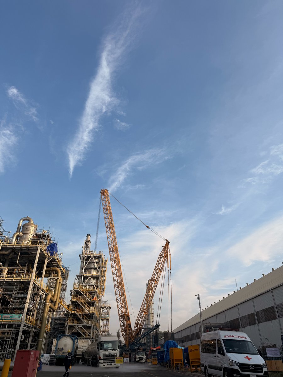 Sarens's tweet image. At the #PhuMy #Fertilizer Plant, Sarens performed impeccable #HeavyLifting to help deliver a tightly scheduled shutdown campaign driven by precision and coordination. Have you been part of a shutdown campaign? bit.ly/4aYrwYh #NothingTooHeavy