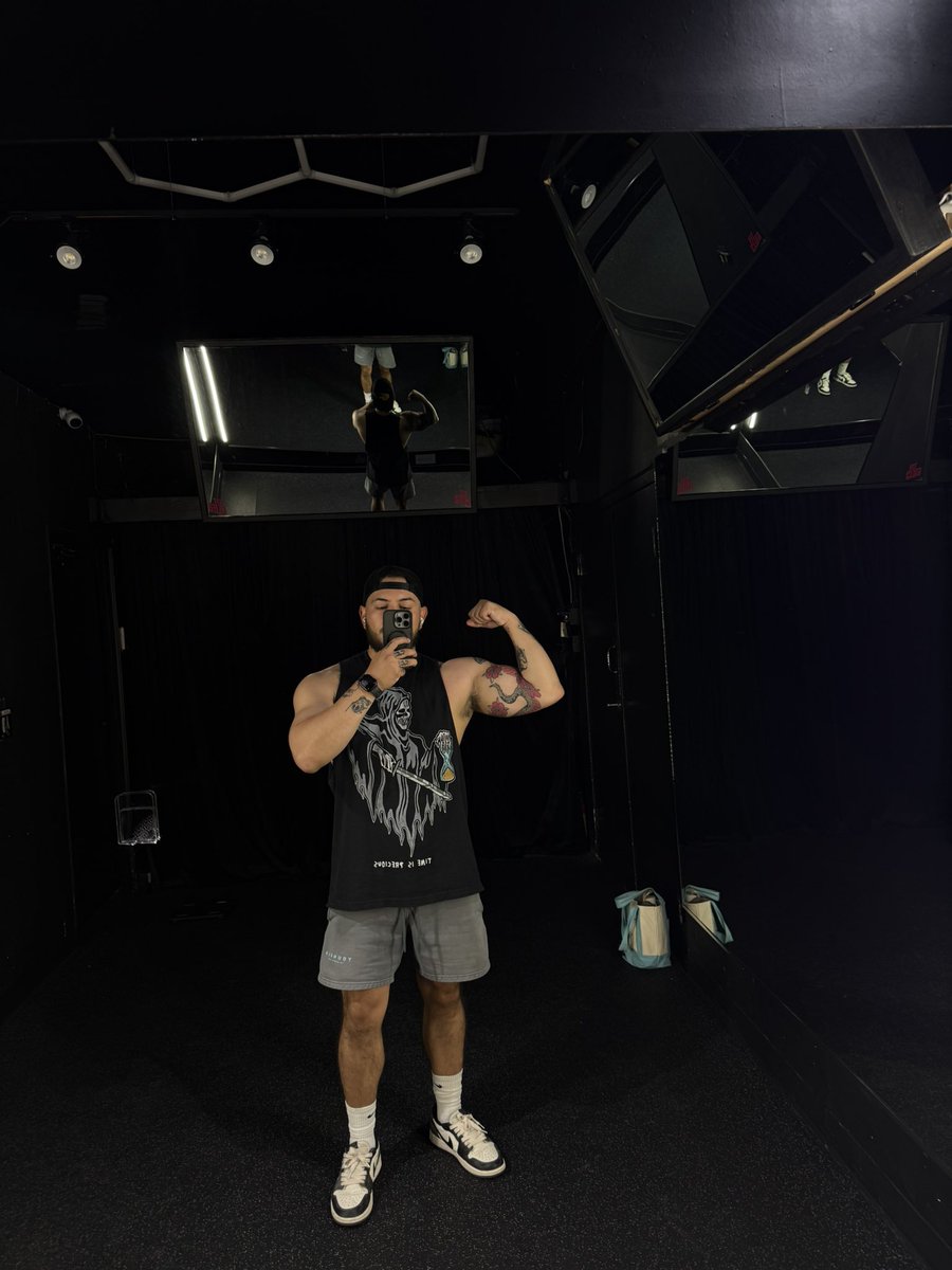 BurberryBryan's tweet photo. Bday pump
More gains, more money, more blessings https://t.co/QO2KiqYttU
