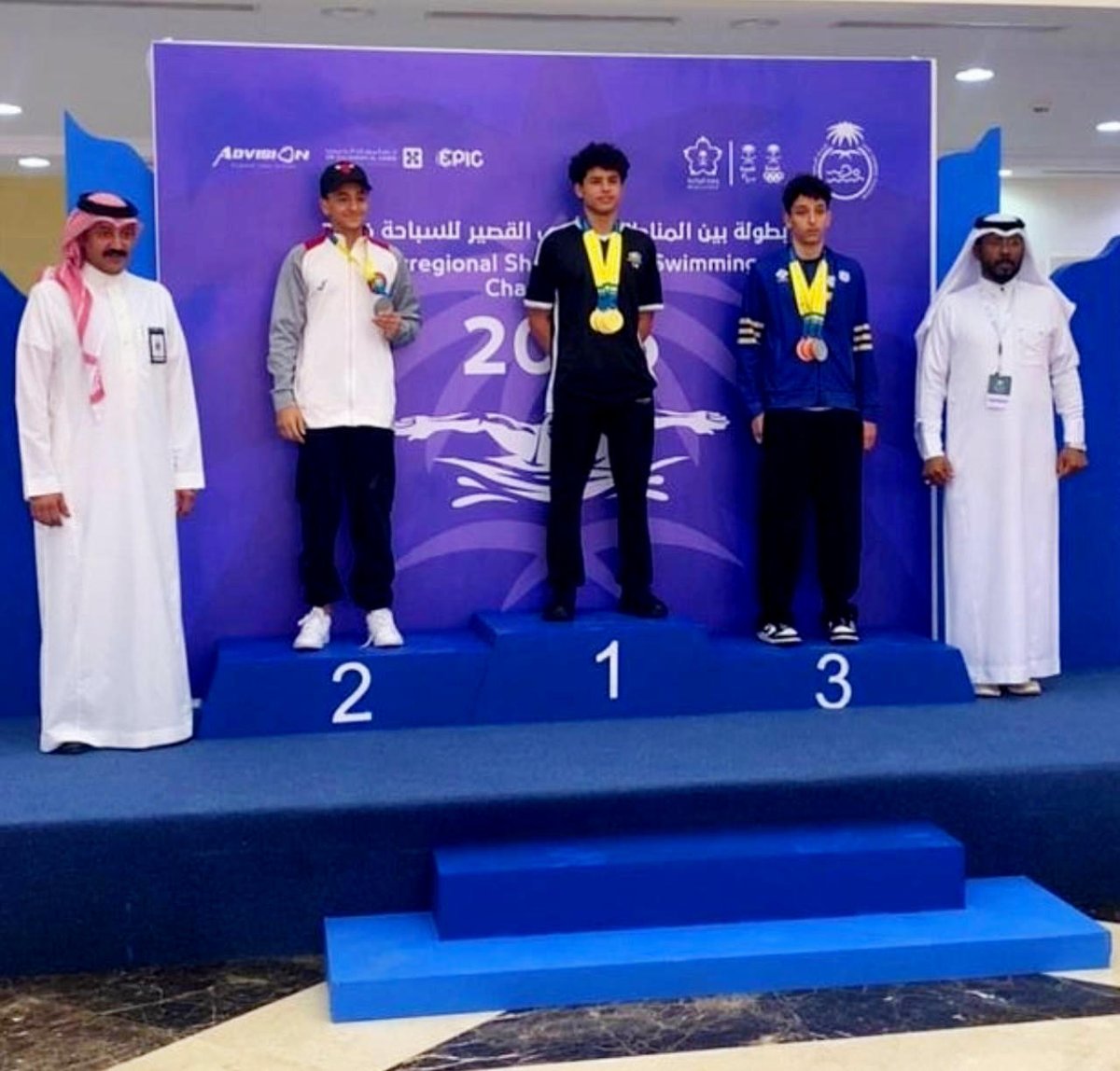 Aghar_Club's tweet photo. اختتم فريق السباحة رجال بنادي الاغر مشاركته في بطوله كأس اندية المناطق للسباحة لأندية الجنوبية والغربية والرياض والمقامة بمنطقة نجران . 
بتحقيق ( 12 ) ميدالية بواقع ( 2 ) ميدالية ذهب و ( 6 ) ميداليات فضة و( 4 ) ميداليات برونزية.
@Saudi_Swimming https://t.co/Du1KzaiOxV