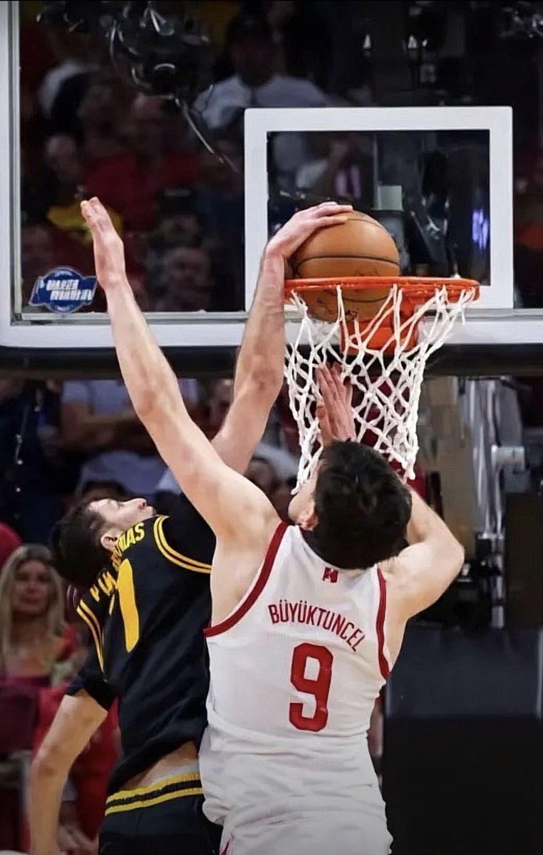 Bob "The Ballistic Missile" Sanders tweet media