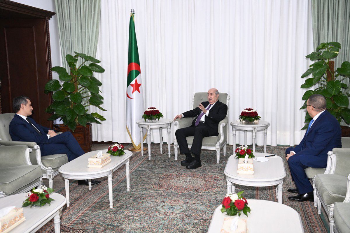 Algeria3New's tweet image. La France continue d’envoyer des ministres afin de favoriser un rapprochement positif avec l’Algérie.

- Après Laurent Nuñez, le président #Macron envisage d’envoyer Gérald Darmanin, ministre de la Justice, en mission à Alger. 

Toutefois, le président #Tebboune a été clair, pour