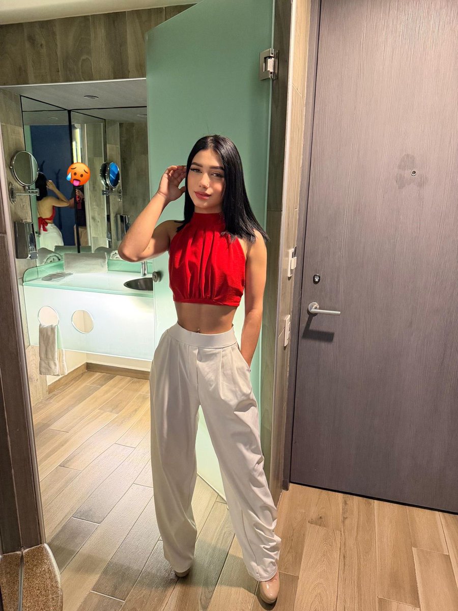 KorinaRussoof's tweet image. Hls Buen Martes de #Teen #parati 😍
Gracias por mi Fotito 🫠 espero les 
guste 👉🏻🥴👈🏻 #CDMX 🔥