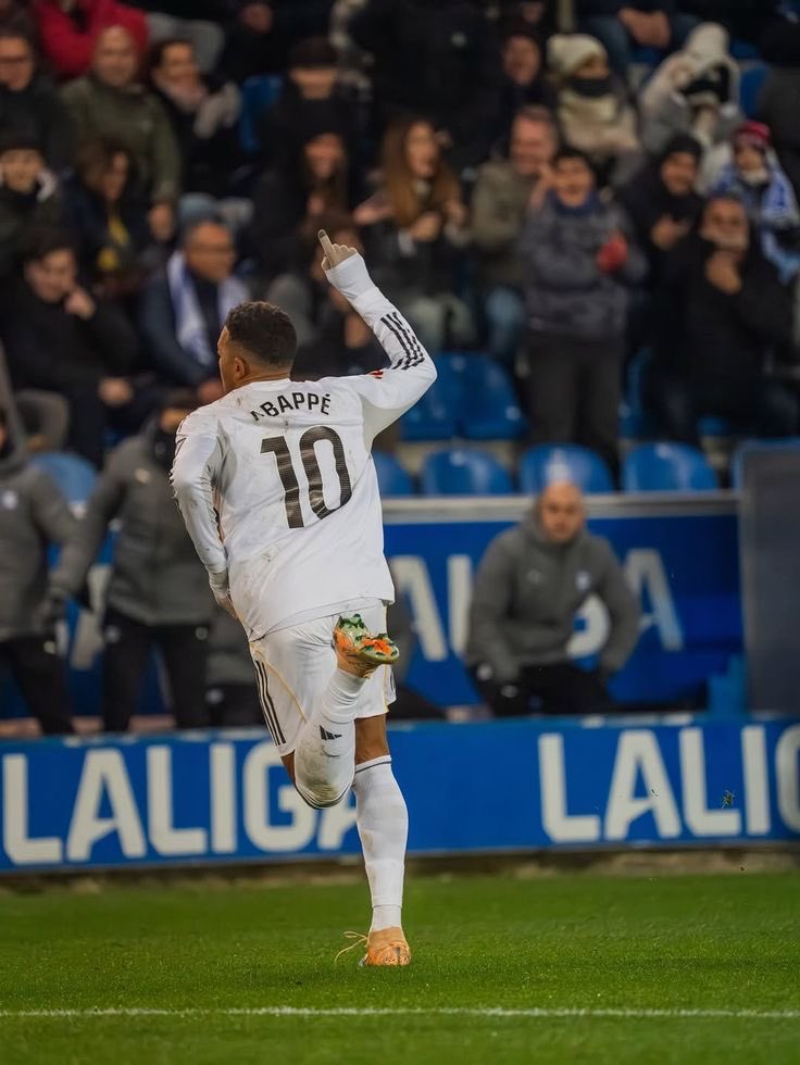 Cliff🇪🇦Booth tweet media