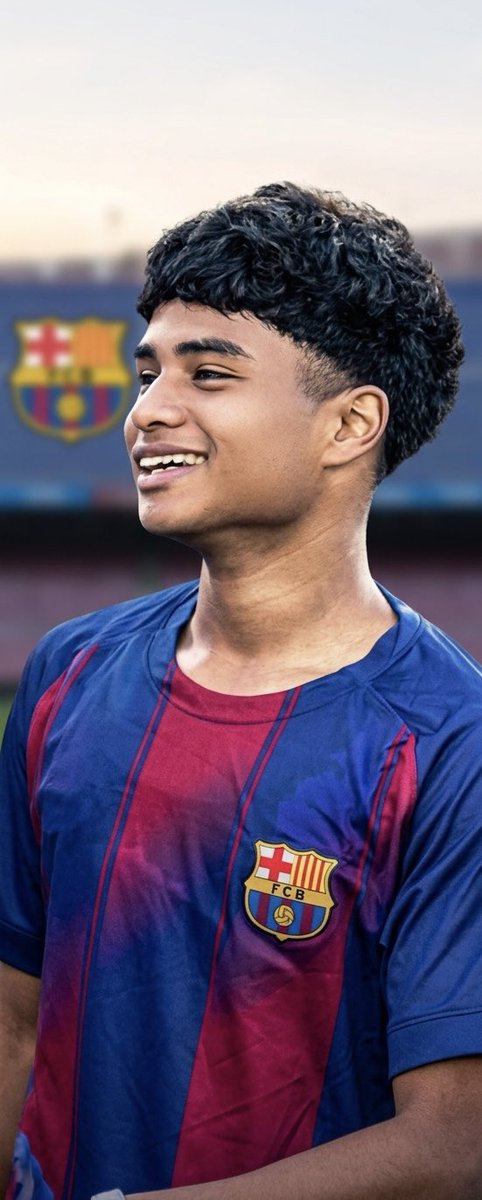 José Alfredo Rodríguez (2010) 🇭🇳🇪🇸🛡️

Jugador del FC Barcelona Sub-16. Campeón del MIC Football 🏆 y elegido en el XI ideal U16🌟