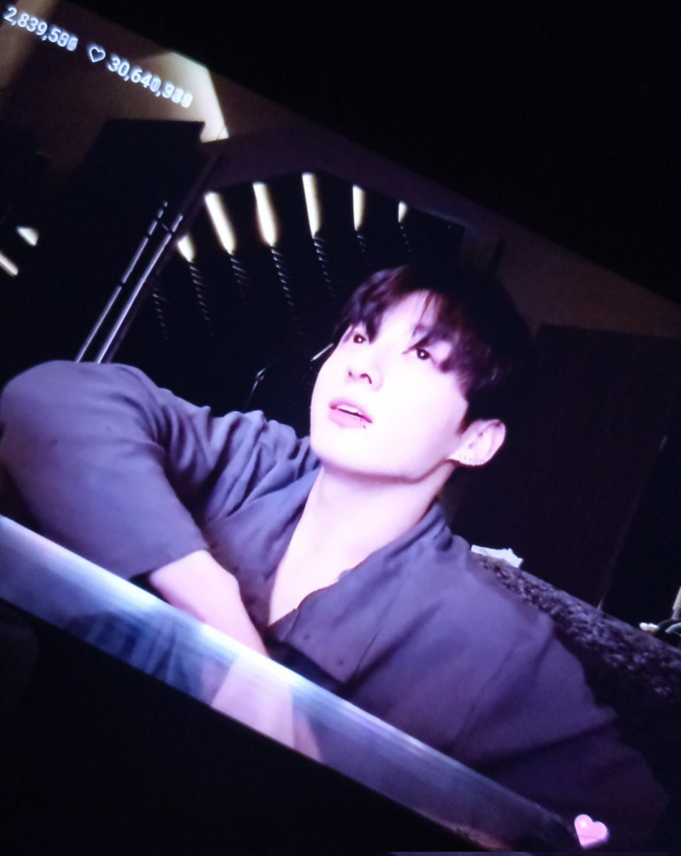 cemre⁷ tweet media