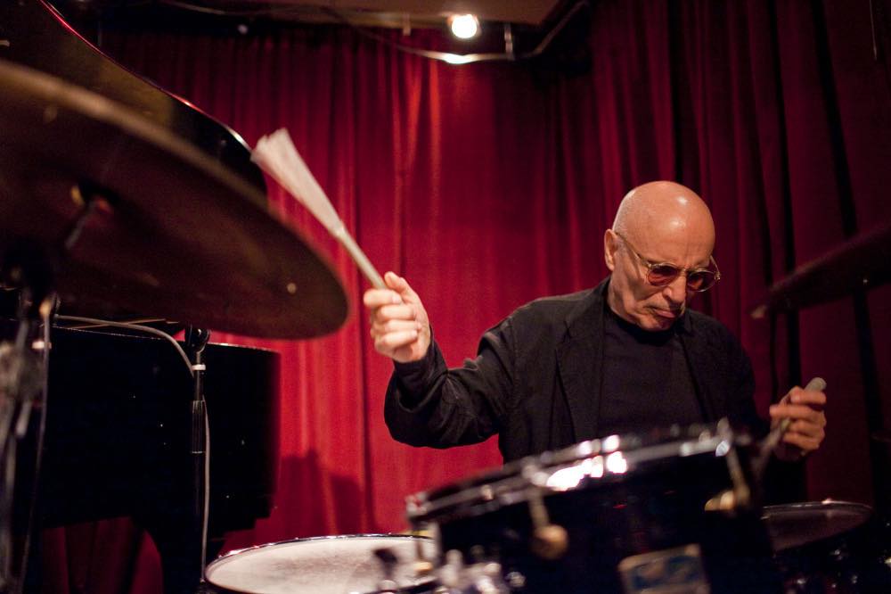 LuizSantosMusic's tweet image. Stephen Paul Motian  (March 25, 1931 – November 22, 2011) was an American jazz drummer, percussionist, and composer of Armenian descent. He played an important role in freeing jazz drummers from strict time-keeping duties. #jazz #art #drums