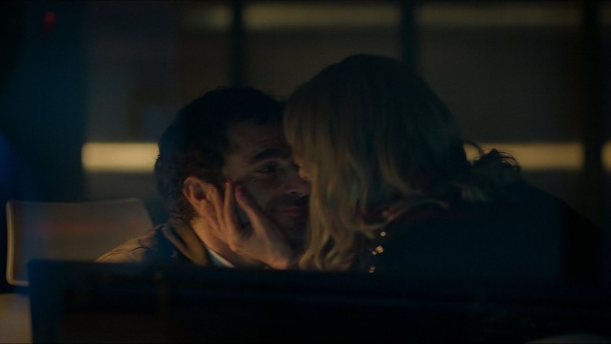 la cara de tonto enamorado del Nestor puaj no puedo mas