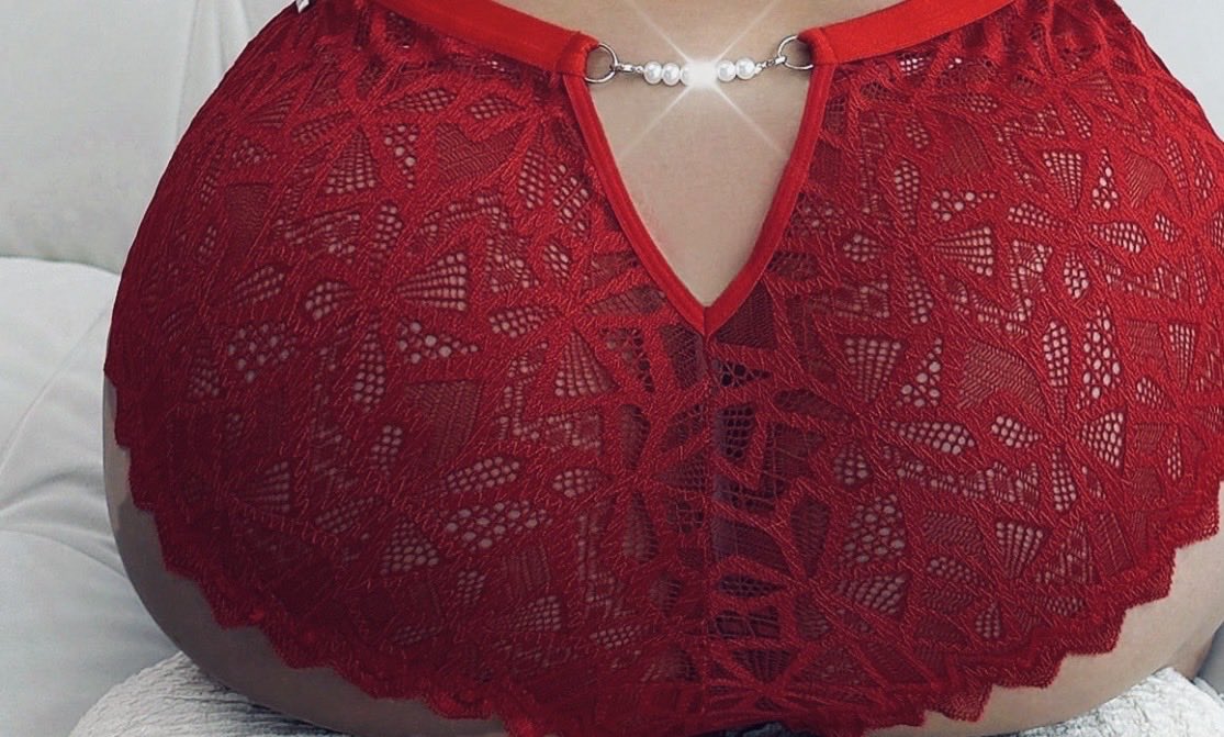 queen z. tweet media