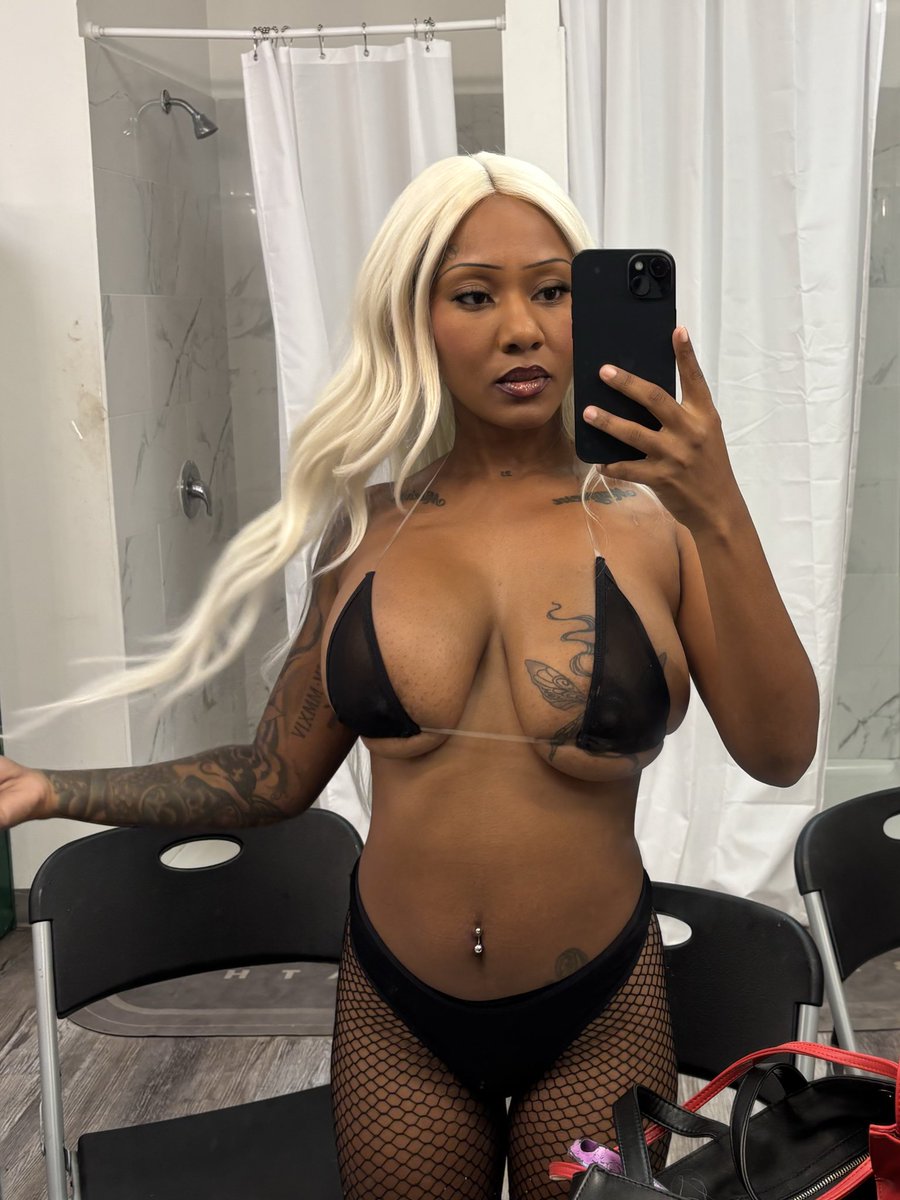 STFUWhenZOLAisTalking💜 tweet media