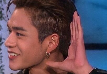 lili lovin mark lee tweet media