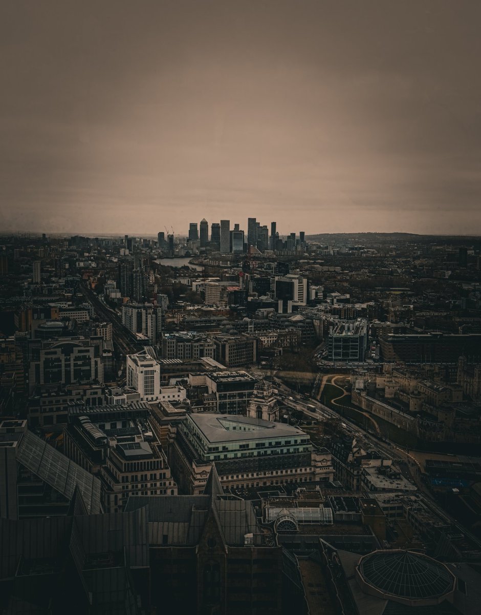 pbence20's tweet photo. 🏴󠁧󠁢󠁥󠁮󠁧󠁿
#London #Unitedkingdom #city #photo #Travel https://t.co/1qg670kA1k