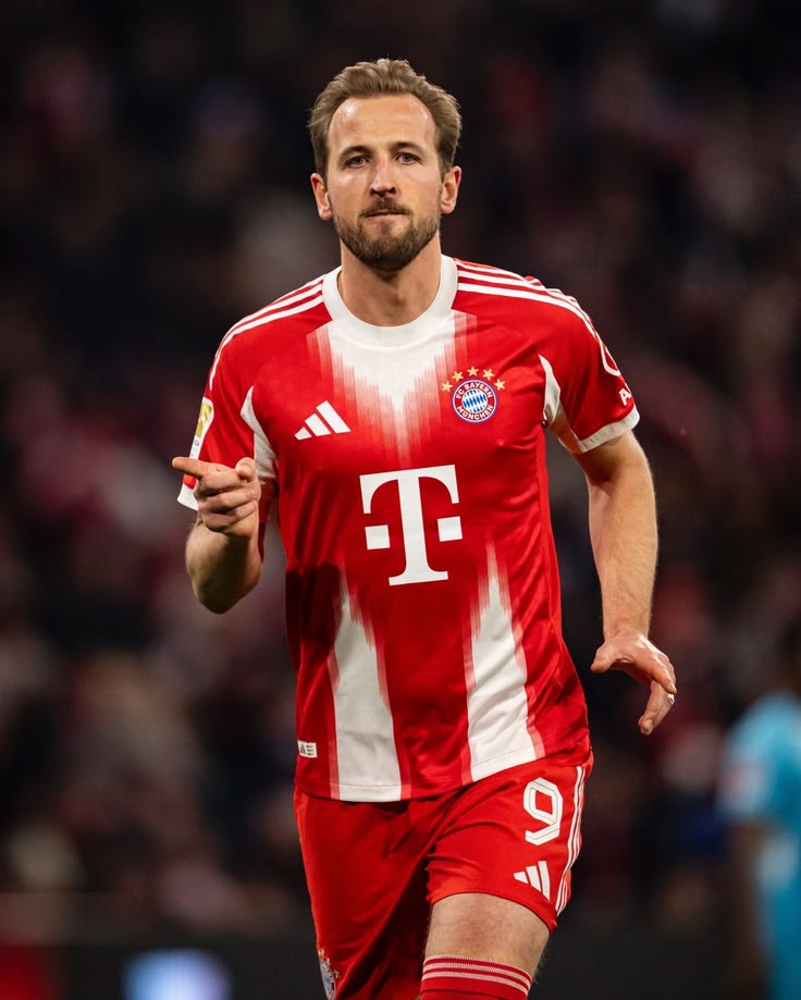 mslaggert's tweet photo. 🚨🚨𝗝𝗨𝗦𝗧 𝗜𝗡: The fastest players to reach 100 goals for a single club in one of Europe's top five leagues. ⚽️⚽️⚽️

1. Harry Kane - 104 games (100 goals) 

2. Cristiano Ronaldo – 105 games (100 goals) 

3. Erling Haaland – 105 games (100 goals) 

4. Luis Suarez – 120 games (100 games) 

5. Zlatan Ibrahimović - 124 games (100 games)