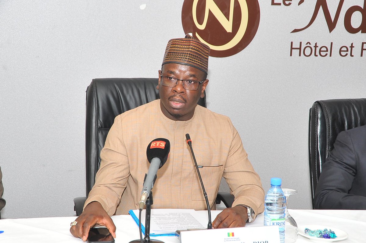 Mepmsenegal's tweet image. 📍🇸🇳Dakar, 7 avr 2026|| Atelier de validation des textes du #FRSMC.

Objectif : accélérer la réhabilitation des sites miniers, sécuriser le financement et renforcer la responsabilité environnementale au profit des populations.

#Mines #Environnement #Sénégal #DéveloppementDurable