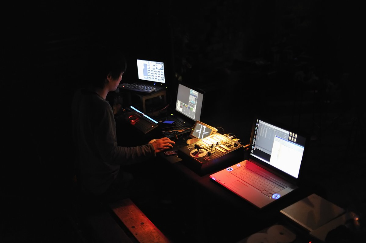 Flormstn tweet media