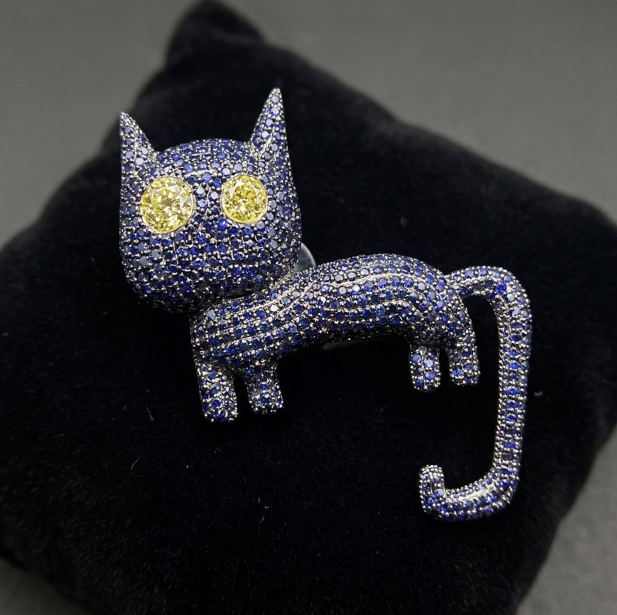 VeeFriends tweet media