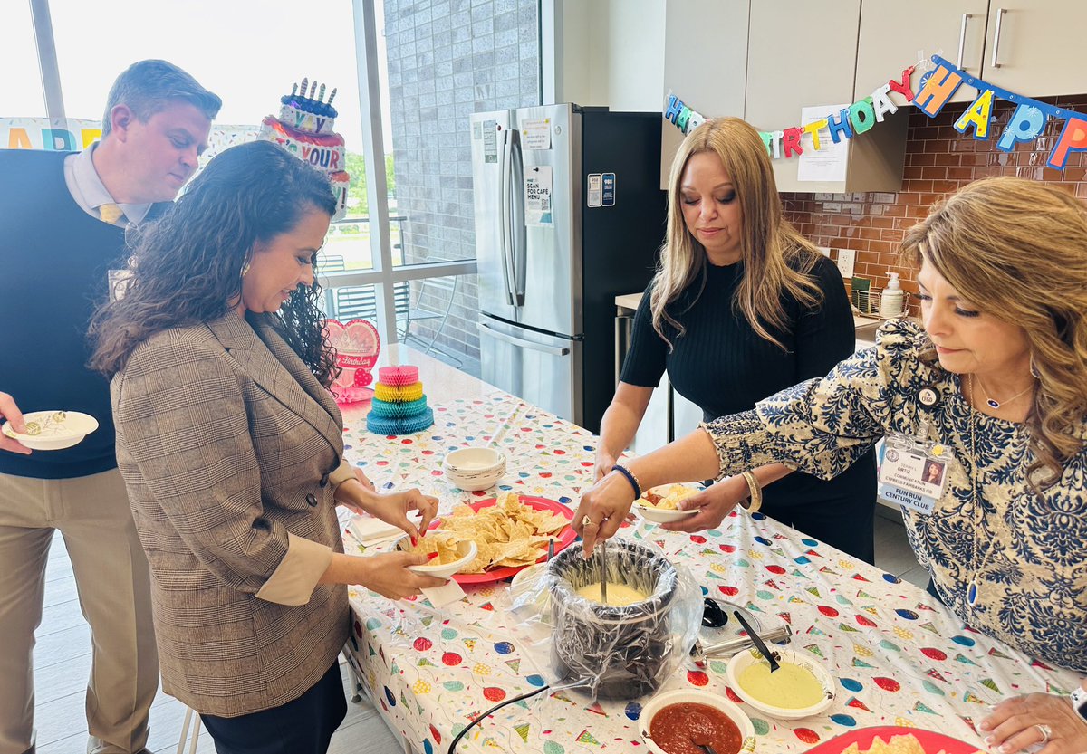CFISDRosario's tweet photo. Celebrating our April birthdays! Our own @CyFairJoel and @BrionesCFISD are the special celebrants!! Wishing them happiness and blessings. ๐ฅณ#CFISDcommsquad @CyFairISD @CFISDAllen https://t.co/xQcV8MzL1G