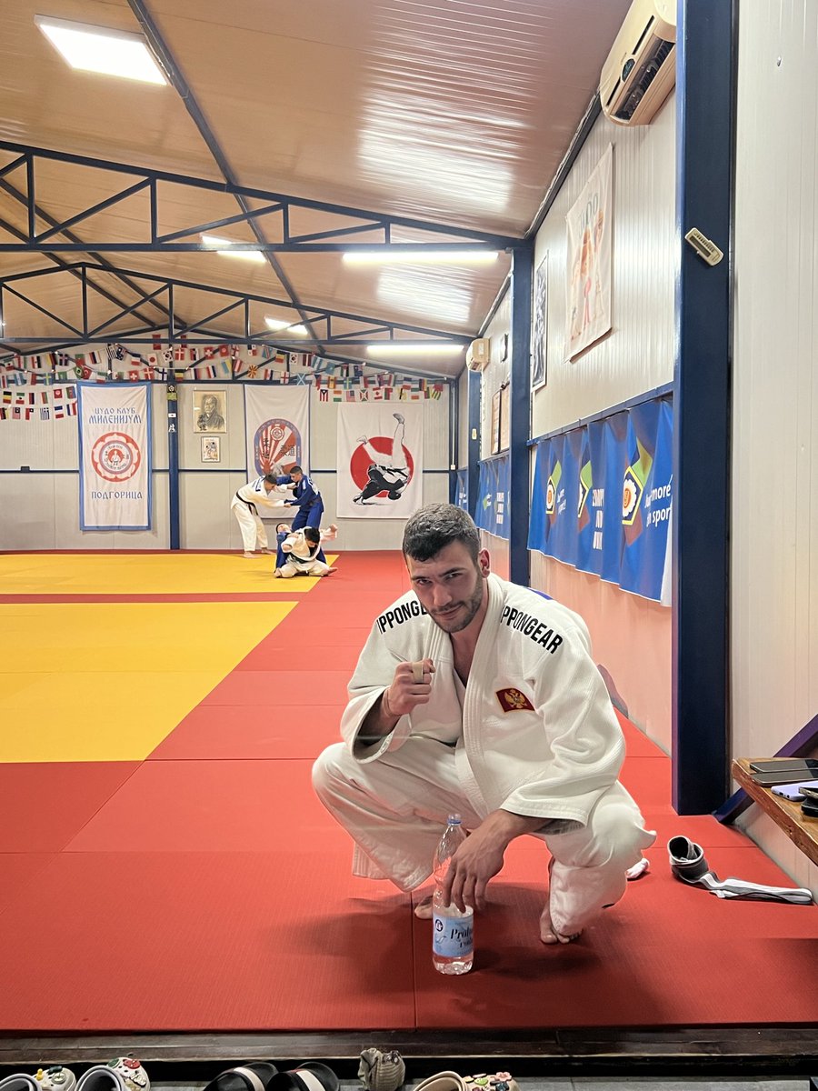 Marko 🇲🇪 tweet media