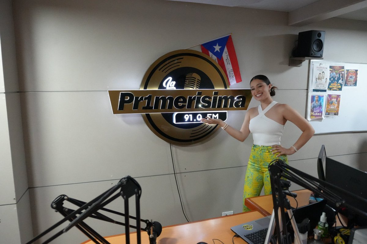 En cabina pero como en casa! 🇨🇴🎙️ Gracias La Primerísima por tanto amor! ✨

☆

#nikkialva #salsa #salsaromantica #salsadancing #salsamusic